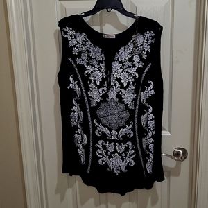 Dress Barn cb established 1962 women's top, 1X, Black & White
